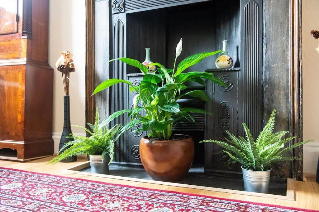 Charm & Character On Historic Rose Street Apartment เอดินบะระ ภายนอก รูปภาพ